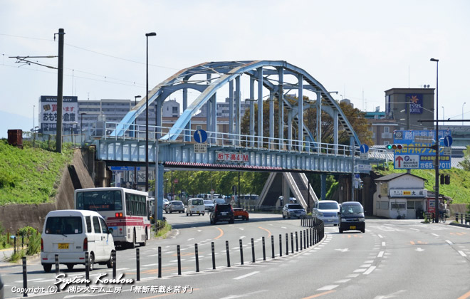 国道3号線を跨ぐ博多臨港線(はかたりんこうせん)橋梁 (昭和28年竣工)