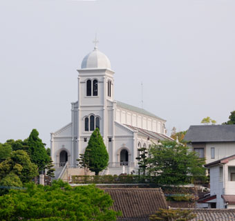 紐差教会は昭和４年に建てられた白亜の教会