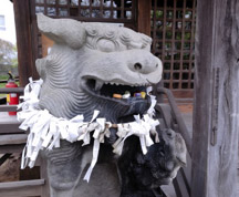 梅園大神の歯痛狛犬