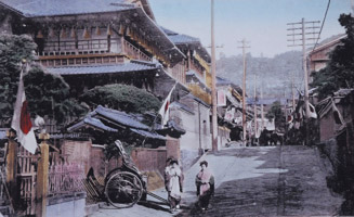 明治後期から大正期の丸山の写真(現地説明板から転載)