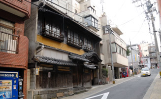 昔の名残を残す家(三島屋)唯一残る遊郭建築の建物
