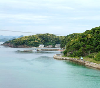 赤島大橋から見る赤島の集落