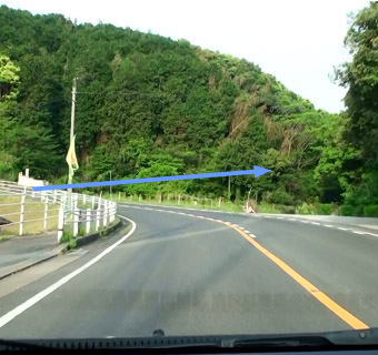 今は道路で盛り上げているが、この谷を越したと思われる