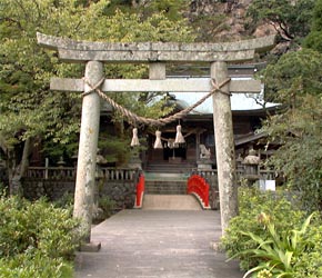 瀧三柱神社