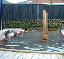 ラムネ温泉の露天風呂