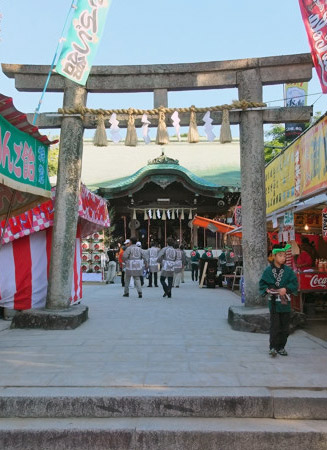 唐津神社は奈良時代創建の古社で住吉3神などを祀っている