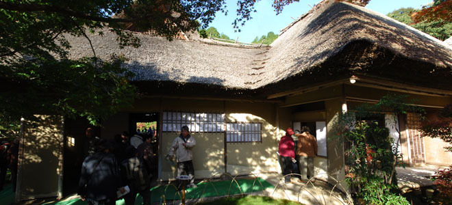 外見は質素だが部屋は、けっこう凝った造りになっている