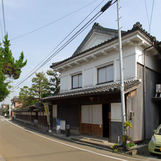 一般開放されている居蔵(いぐら)の館