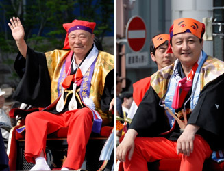 祭り会頭(河辺 浩幸)、市長(吉田 宏)さんなどVIPが人力車で登場