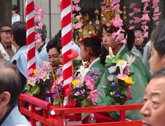 稚児(ちご)行列の舞姫