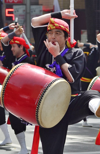 琉球國祭り太鼓 指笛がとても上手だ