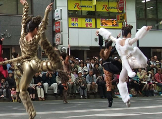 バトンプレイス すごいジャンプ