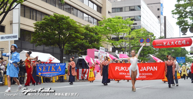 毎年どんたくを盛り上げてくれる精華女子高等学校吹奏楽部