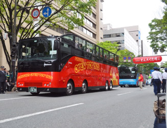 2階建てオープンバス「FUKUOKA OPEN TOP BUS」