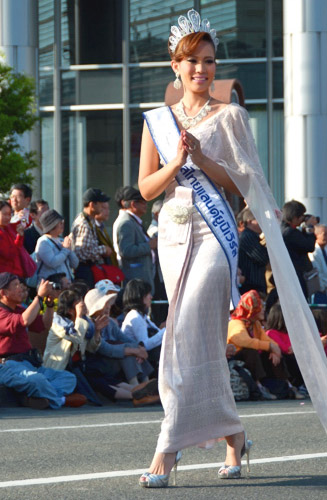 タイ王国どんたく隊 ミス・タイランド2011パチャリダーさん