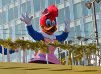 USJのキャラクター ウィニー・ウッドペッカーとウッディ・ウッドペッカー