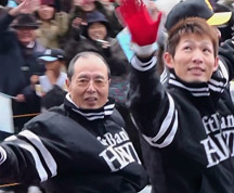 王貞治会長と本多雄一選手(ポンちゃん)