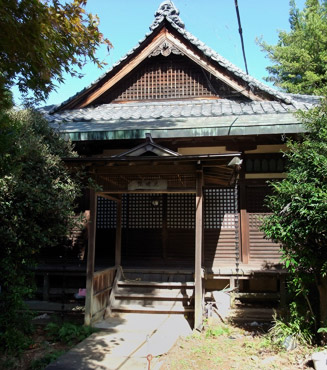 かなりりっぱな観音堂なのに・・・