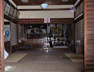 観音堂内部
