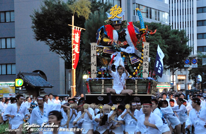 追い山。千代流の直江兼続(なおえかねつぐ)。博多祇園山笠は7月1日より飾り山の展示が始まり15日早朝の追い山でフィナーレとなる