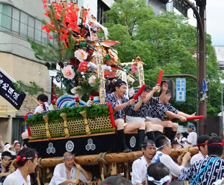 三番山笠 恵比須流(舁山)【鉄槌舞春風(てっついしゅんぷうにまう)】