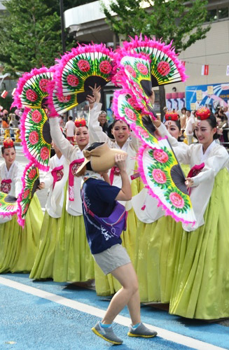 釜山の文化芸術交流団(韓国)