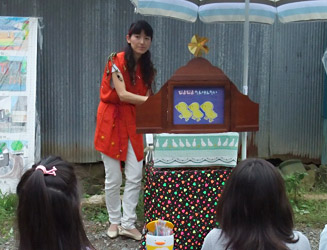 きれいなお姉さんによる紙芝居もやっていた