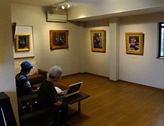 この美術館は親族により運営され無料開放されている