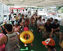 夏は海水浴に行く人も多い
