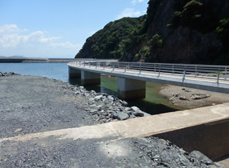 2011年春オープン予定の大島海洋体験施設は工事中
