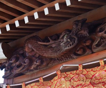 山笠の龍などの彫物がみごと