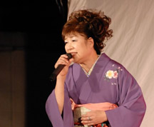 演歌歌手も来ていた
