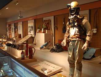炭鉱で使われた機材の展示