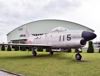 F-86D全天候戦闘機（米国 ロッキード社）1958〜1968 航空自衛隊１２２機保有